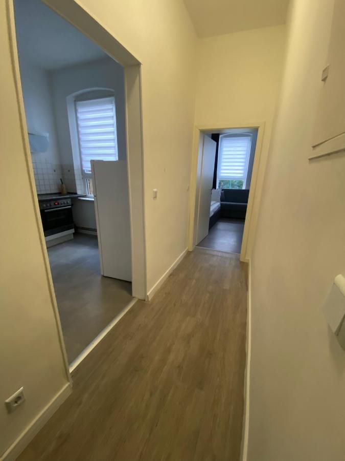 Modernes Apartment Mit 2 Schlafzimmern Und Privatparkplatz Nahe Innenstadt Neumünster Exterior foto