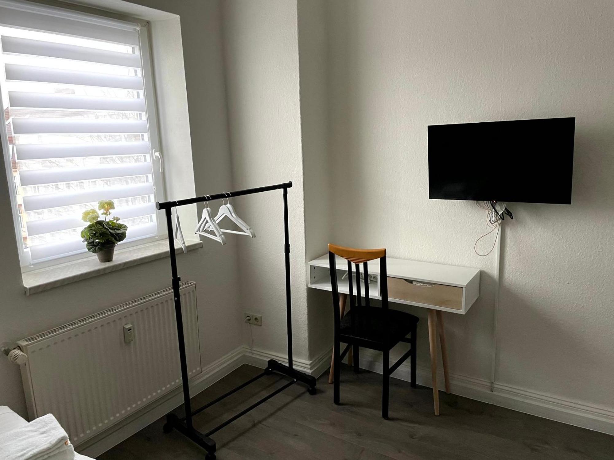 Modernes Apartment Mit 2 Schlafzimmern Und Privatparkplatz Nahe Innenstadt Neumünster Exterior foto